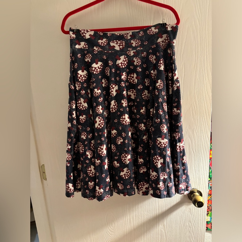 XL Effie’s Heart Mushroom skirt